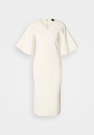 Weißes Strickkleid mit V-Ausschnitt, ausgestellten kurzen Ärmeln, figurbetontem Schnitt und Reißverschlussdetail im Rücken. Edler Stoff und knielanger Schnitt.