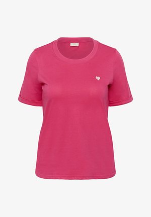 Žiarivá ružová krátky rukáv s okrúhlym výstrihom, tričko s malým bielym srdiečkom na hornej ľavej strane hrudníka, vyrobené z mäkkej bavlnenej látky.