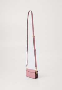 COACH TABBY BAG 12 - Kézitáska - true pink