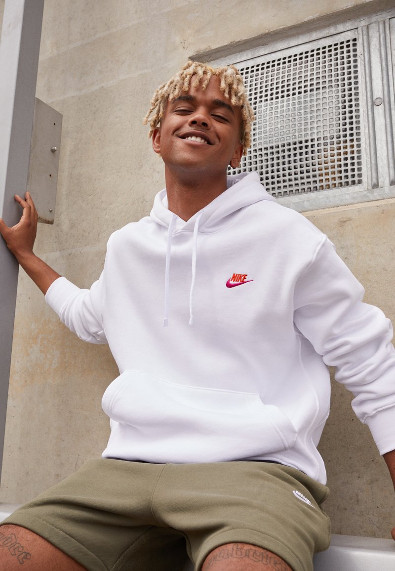 Nike Sportswear CLUB HOODIE - Hoodie - white/team orange/white -  Zalando.co.uk
