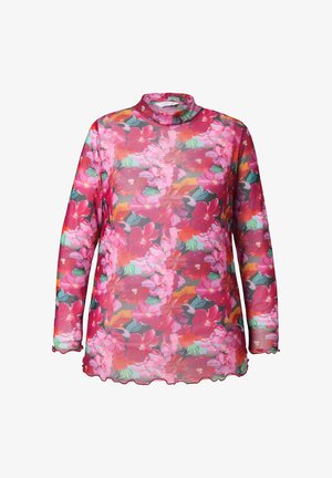 Blomstret bluse med lange ærmer lavet af gennemsigtigt stof, med høj hals, lyserøde og røde blomster, grønne blade og bølget kantdetalje.