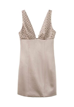 Vestido sin mangas con un escote en V profundo, cuerpo texturizado en color beige adornado con pequeñas embellissements, falda fluida y suave, de longitud hasta la rodilla.