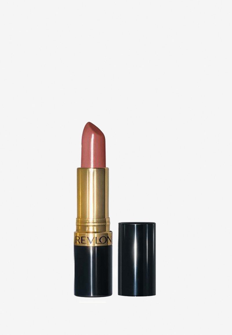 Rossetto Revlon aperto con una tonalità rosa tenue e una custodia nera e dorata, posizionato accanto al suo tappo nero su sfondo bianco.