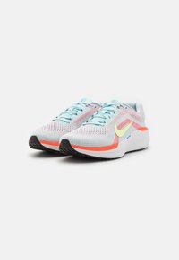 Nike Performance AIR WINFLO 11 - Chaussures de running sur route - glacier blue/barely volt/bright crimson/sail/light photo blue/black