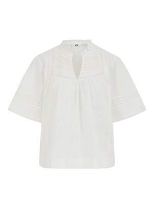 Balta blūze ar īsām piedurknēm, mežģīņu detaļām uz krūtīm un piedurknēm, kā arī nelielu krokojumu apkaklī ar V veida kakla izgriezumu.