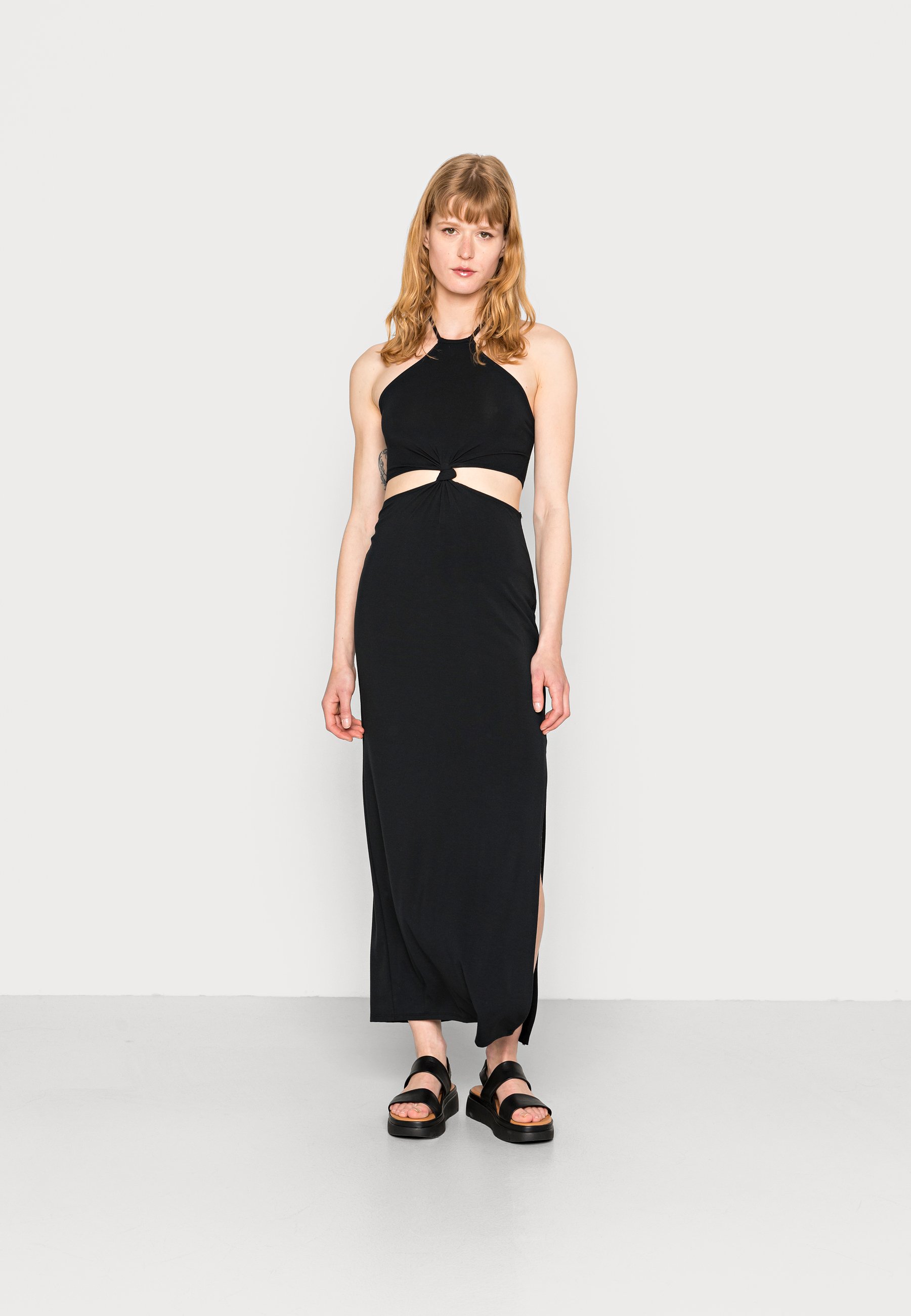 Abercrombie \u0026 Fitch HIGH NECK HALTER CUTOUTRESS - Vestito lungo - black  solid/nero - Zalando