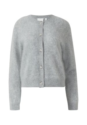 Grauer Cardigan aus weichem Material, mit Rundhalsausschnitt, langen Ärmeln und fünf Knöpfen auf der Vorderseite.