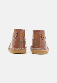 Petit Nord Copenhagen SCALLOP BOOT BIRDS UNISEX - Šņorējami puszābaki - rose clay