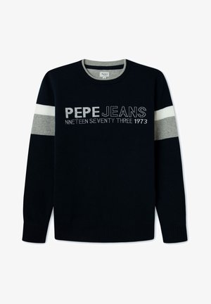 Pull bleu marine à col rond avec des rayures grises et blanches sur les manches, texte brodé "PEPE JEANS NINETEEN SEVENTY THREE 1973" sur la poitrine.