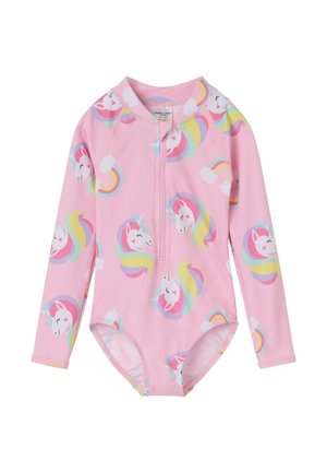 Roze zwemkleding voor peuters met lange mouwen, voorzien van een rits aan de voorkant en versierd met een patroon van kleurrijke eenhoornhoofden en regenbogen.