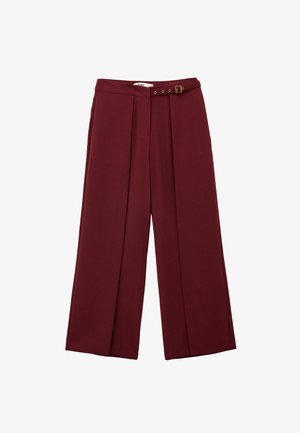 Bordeaux wijde broek gemaakt van een soepele stof, met voorplooien, een taille met riem en hardware, en een getailleerd silhouet.