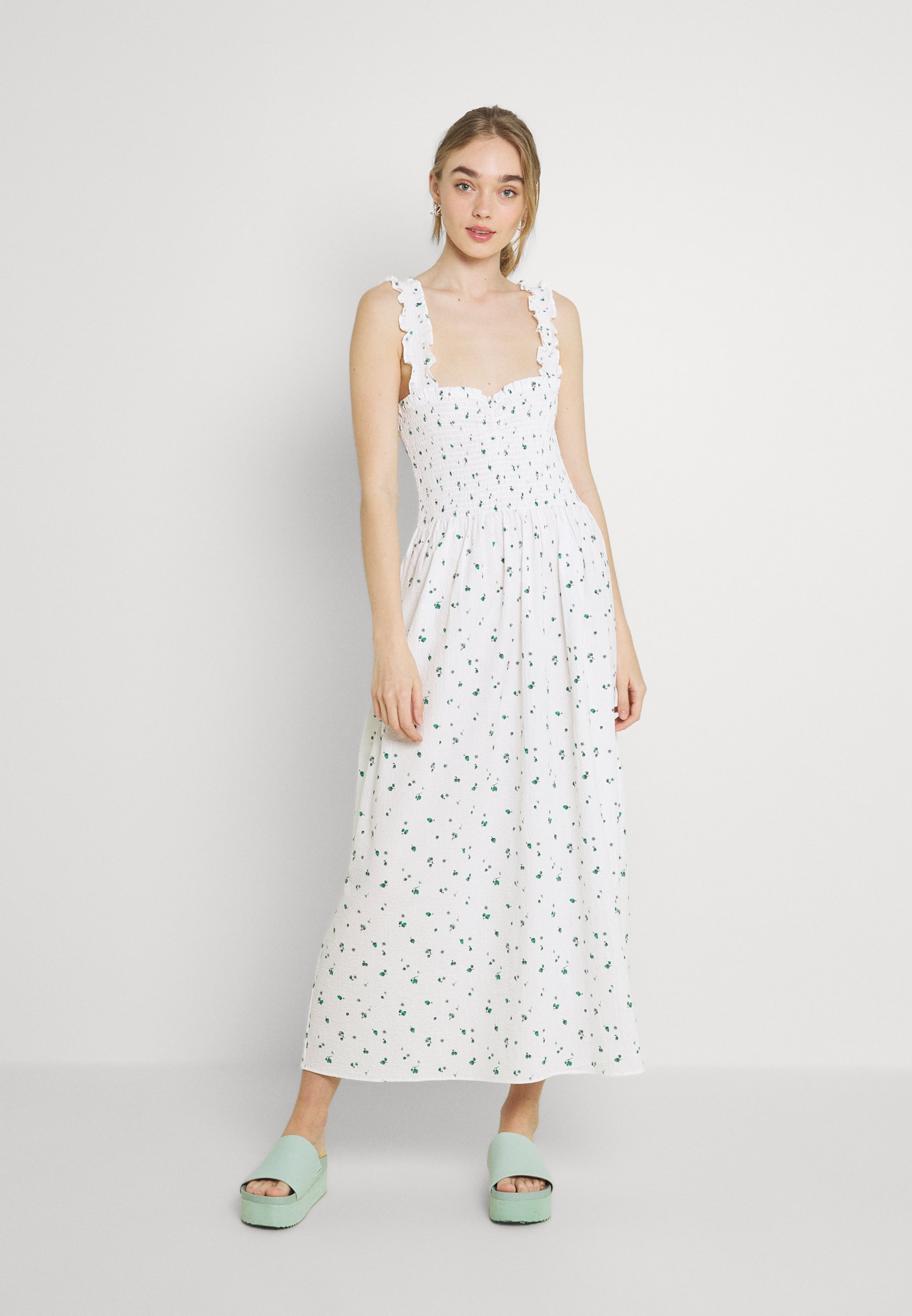 Envii Enparsley Dress Freizeitkleid Strawberry Love Weiss Zalando De 