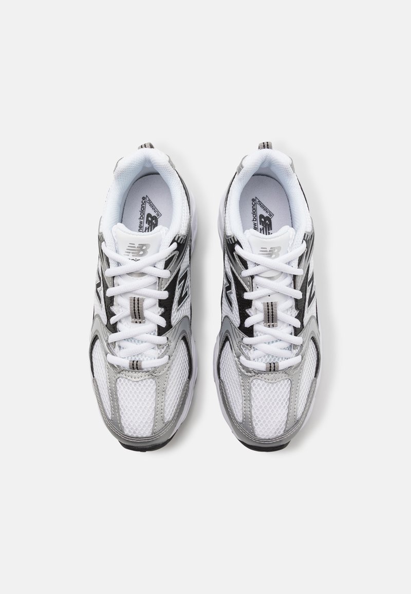 New Balance MR530 UNISEX - Sneaker low - white/silver/black/weiß  