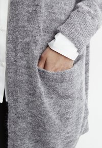 VILA Chaqueta de punto - light grey