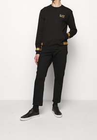 EA7 Emporio Armani Sweatshirt - black