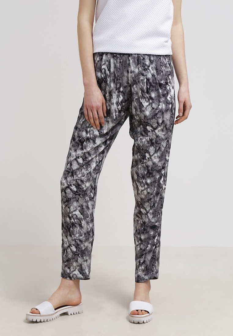 Selected Femme Tygbyxor - black