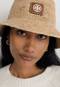 Tory Burch BUCKET HAT - Chapeau - natural