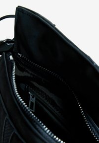 Desigual Laisvalaikio kuprinė - black