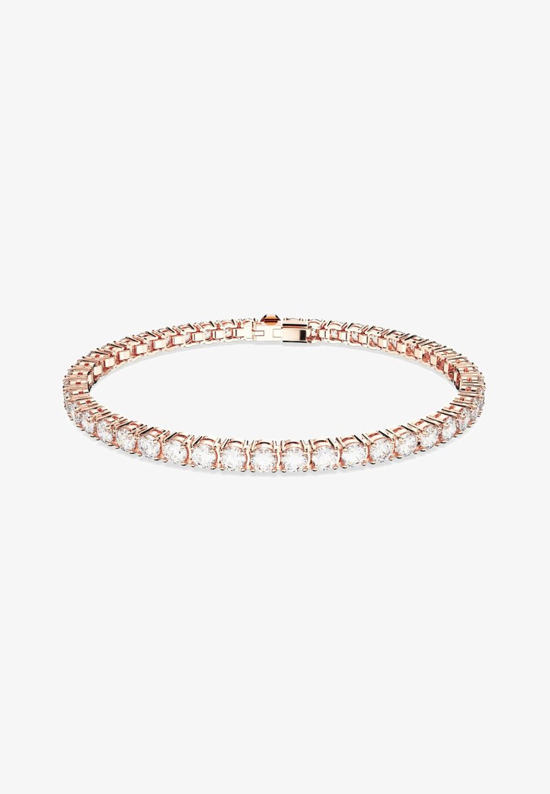 Bracciale in oro rosa con un design flessibile, incastonato con cristalli rotondi trasparenti lungo la parte frontale, chiuso con un gancio.