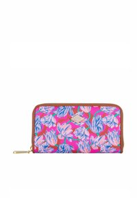 Billetera floral en un vibrante tono rosa, con patrones de flores en azul y blanco. Tela duradera con un zipper marrón y una etiqueta de logo dorada.
