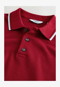 Non selezionato, red