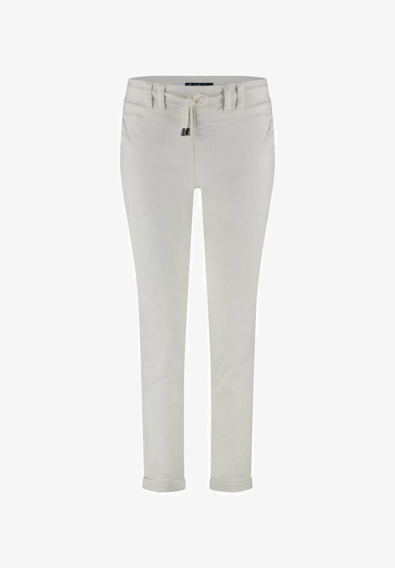 Witte stretchbroek met een trekkoord in de taille, opgerolde manchetten en subtiele textuur. Gladde stof en minimale details.