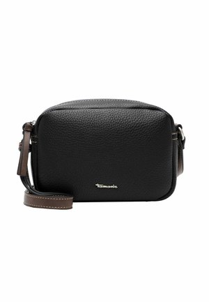 Borsa a tracolla in pelle nera texturizzata con tracolla marrone regolabile e logo argentato al centro davanti.