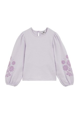 Lichtpaarse geribbelde blouse met lange mouwen, geborduurde bloemenpatronen op de mouwen en elastische manchetten, met knoopsluiting aan de achterkant bij de halslijn.