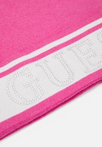 Guess JUNIOR BEANIE HAT UNISEX - Čiapka - caramel rose