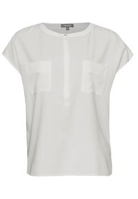 Blouse blanche à manches courtes avec un col rond, deux poches poitrine et un plastron à boutons, fabriquée à partir d'un tissu lisse et léger.