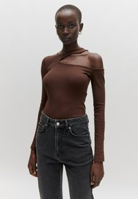 EDITED Longsleeve - braun