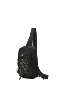 Borsa a tracolla nera con un tessuto texturizzato, dotata di una tasca frontale con fasce elastiche bianche e un patch con logo. Spallaccio regolabile per il comfort.