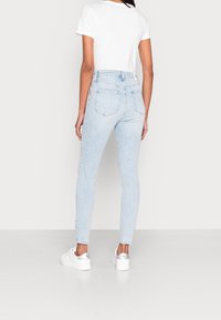 Calvin Klein Jeans Vaqueros pitillo - light-blue denim