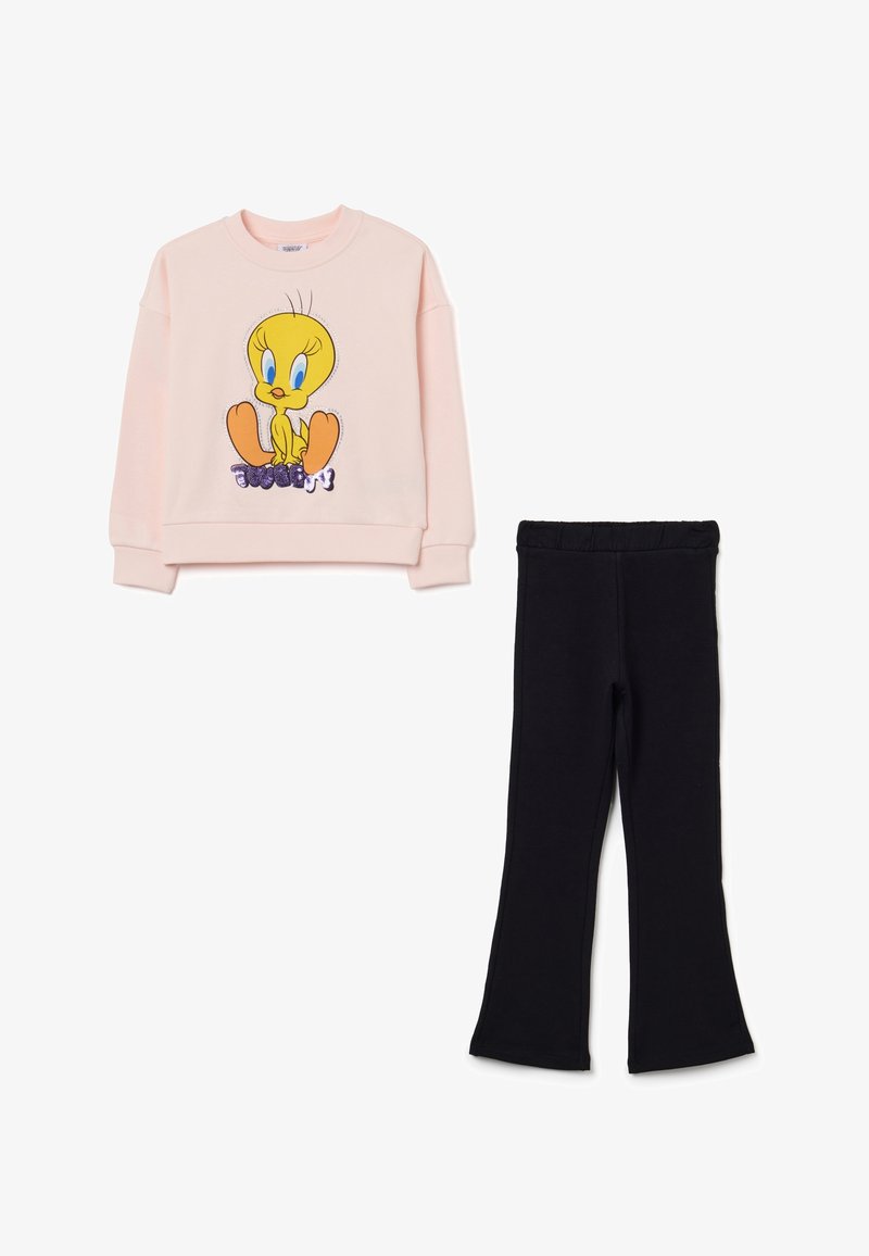 Roze sweatshirt met cartoon vogelafbeelding, geribde boorden; gecombineerd met zwarte elastische flared pants, elastische tailleband, zachte stof.