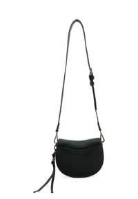 Borsa a tracolla in pelle nera con forma arrotondata, texture liscia, tracolla regolabile e dettagli in metallo. Presenta una chiusura a patta curva.