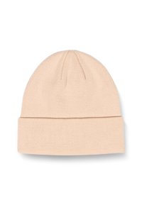 Beanie beige in maglia con una texture morbida, caratterizzato da un risvolto e una cucitura superiore arricciata, progettato per calore e comfort.