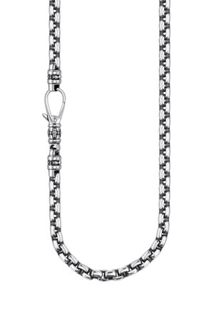 Silberne Metallkette mit rechteckigen Gliedern und einem Karabinerverschluss mit dekorativen Akzenten.
