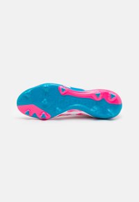 adidas Performance PREDATOR LEAGUE LACELESS FG - Scarpe da calcio per terreni duri - footwear white/solar blue/solar pink