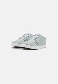 HUB Sneaker low - cucumber/white