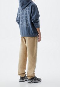 PULL&BEAR Träningsbyxor - beige