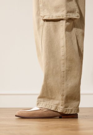 Manfield, Scarpe senza lacci - taupe