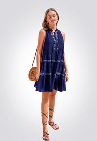 Cupshe Robe de jour - dark blue