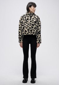 Urban Classics Felpa in pile - sandleo