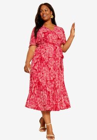 Friends Like These FLUTTER SLEEVE   - REGULAR FIT - Denné šaty - pink