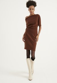 Herita - Sukienka etui