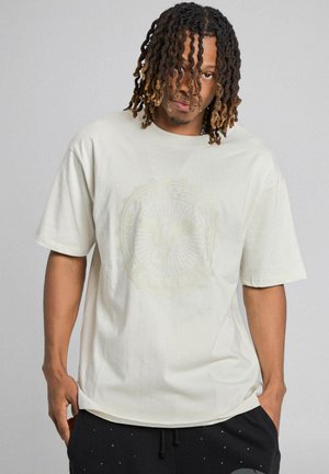 - T-shirt z nadrukiem