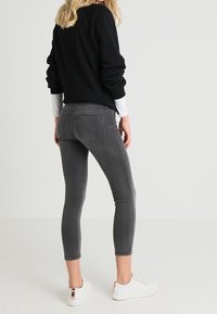 GAP Džegíny - grey denim