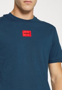 HUGO DIRAGOLINO - T-shirt básica - dark blue