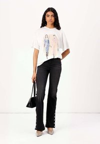 ONLY ONLWAUW MID WAIST FLARED - Vaqueros a campana - washed black