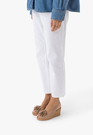 RYŁKO Espadrilky - beige